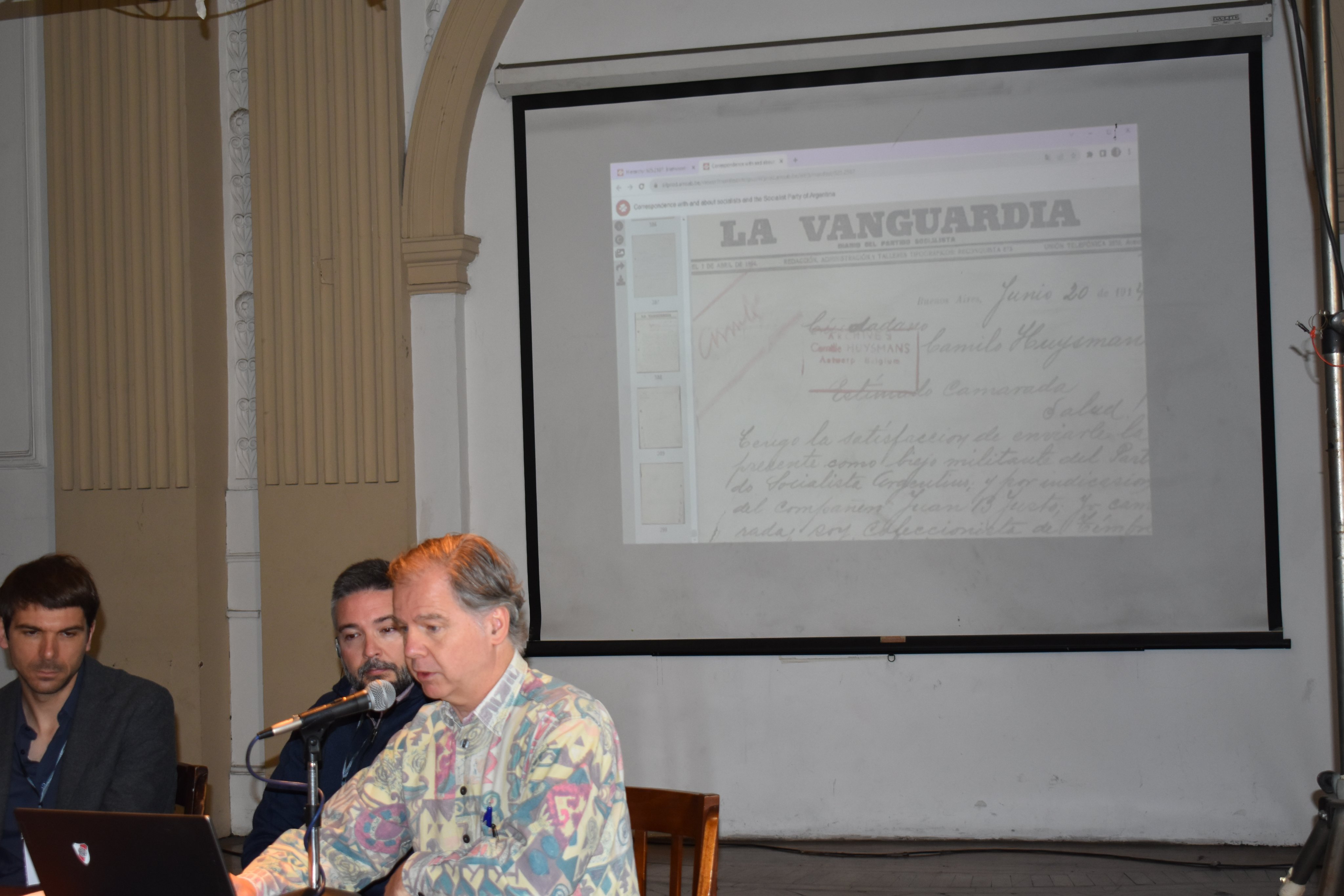 Panel met Donald Weber